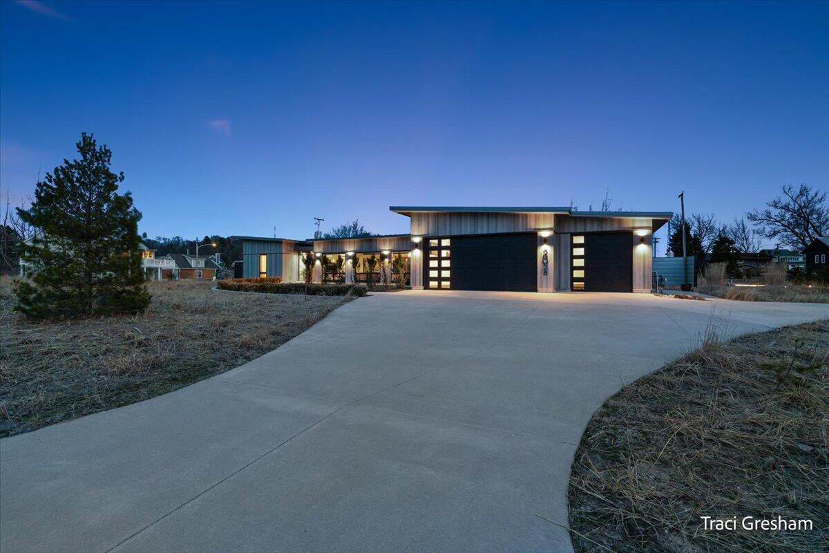 20028 North Shore Drive, Spring Lake, MI, 49456-9423