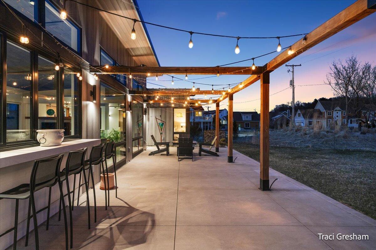 20028 North Shore Drive, Spring Lake, MI, 49456-9423