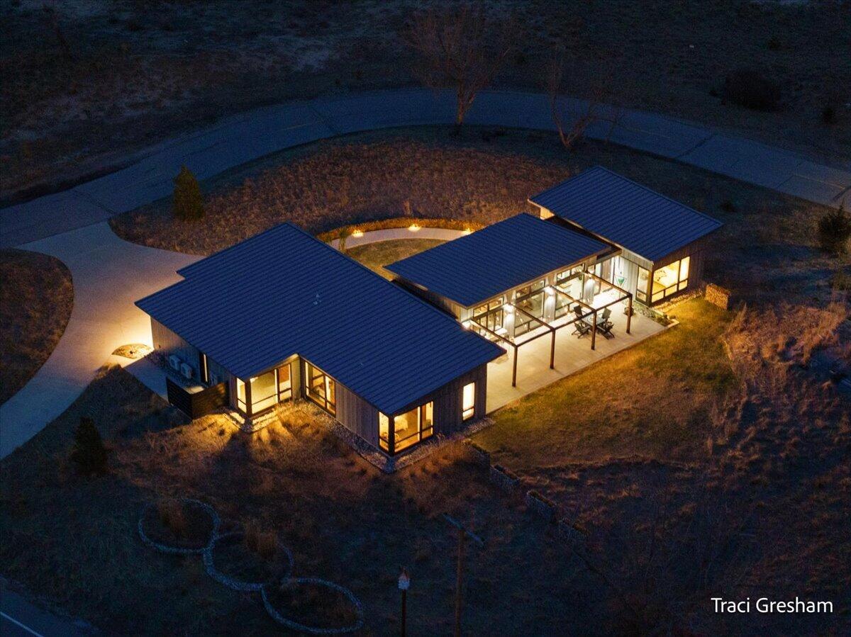 20028 North Shore Drive, Spring Lake, MI, 49456-9423