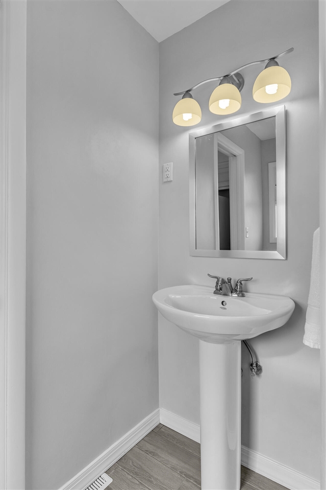 1717 Waverly Road, Ann Arbor, MI, 48103-5649