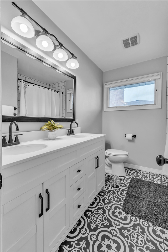 1717 Waverly Road, Ann Arbor, MI, 48103-5649