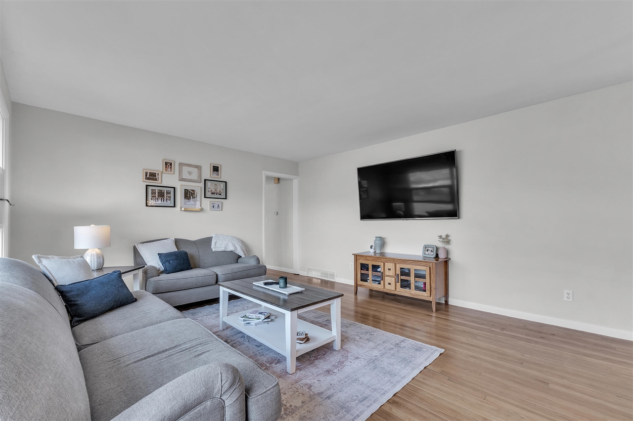 1717 Waverly Road, Ann Arbor, MI, 48103-5649