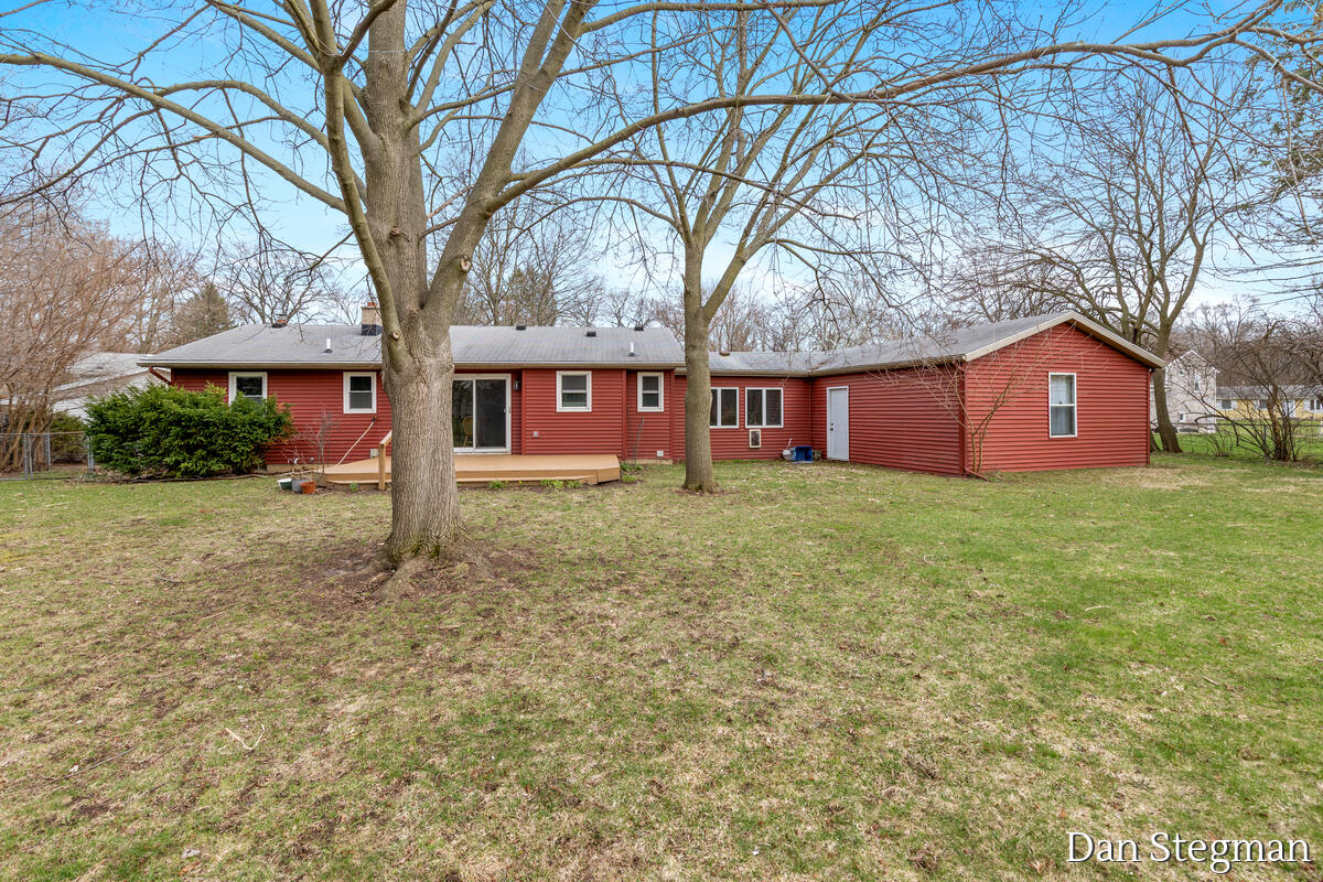 2791 Sandalwood Court, Grand Rapids, MI, 49525-1302