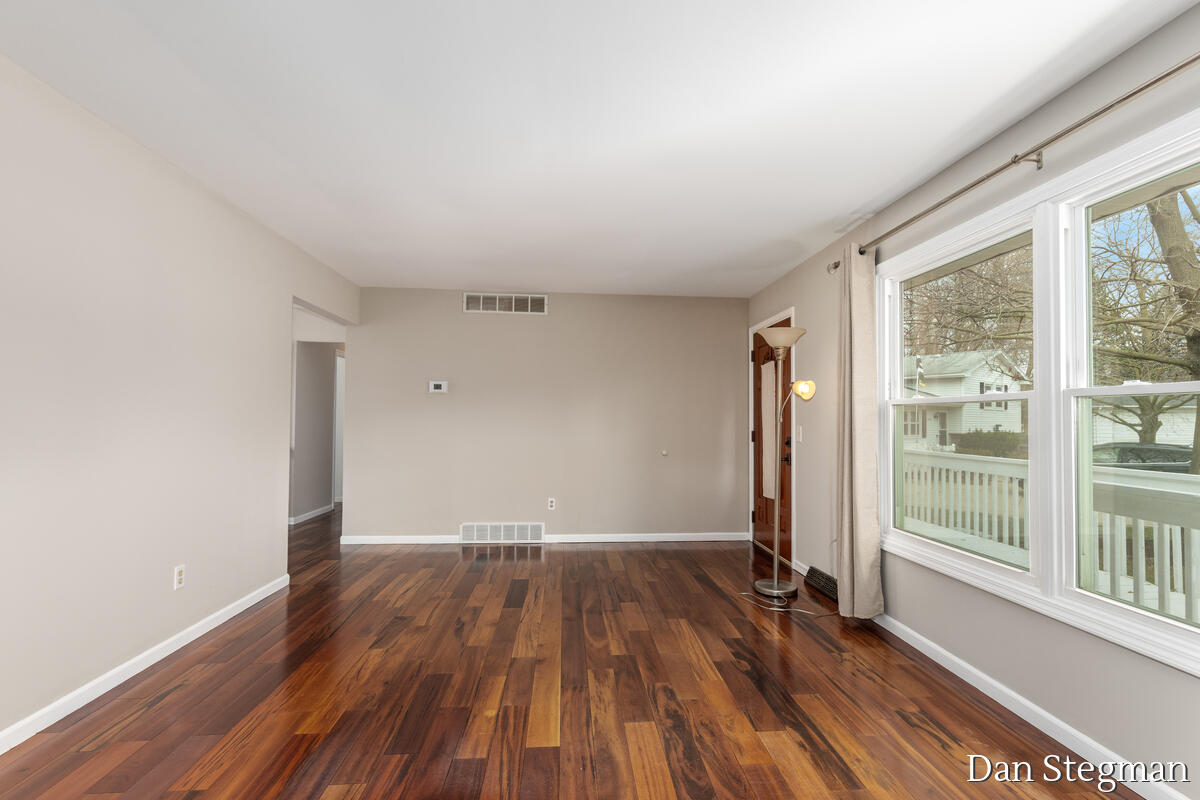 2791 Sandalwood Court, Grand Rapids, MI, 49525-1302