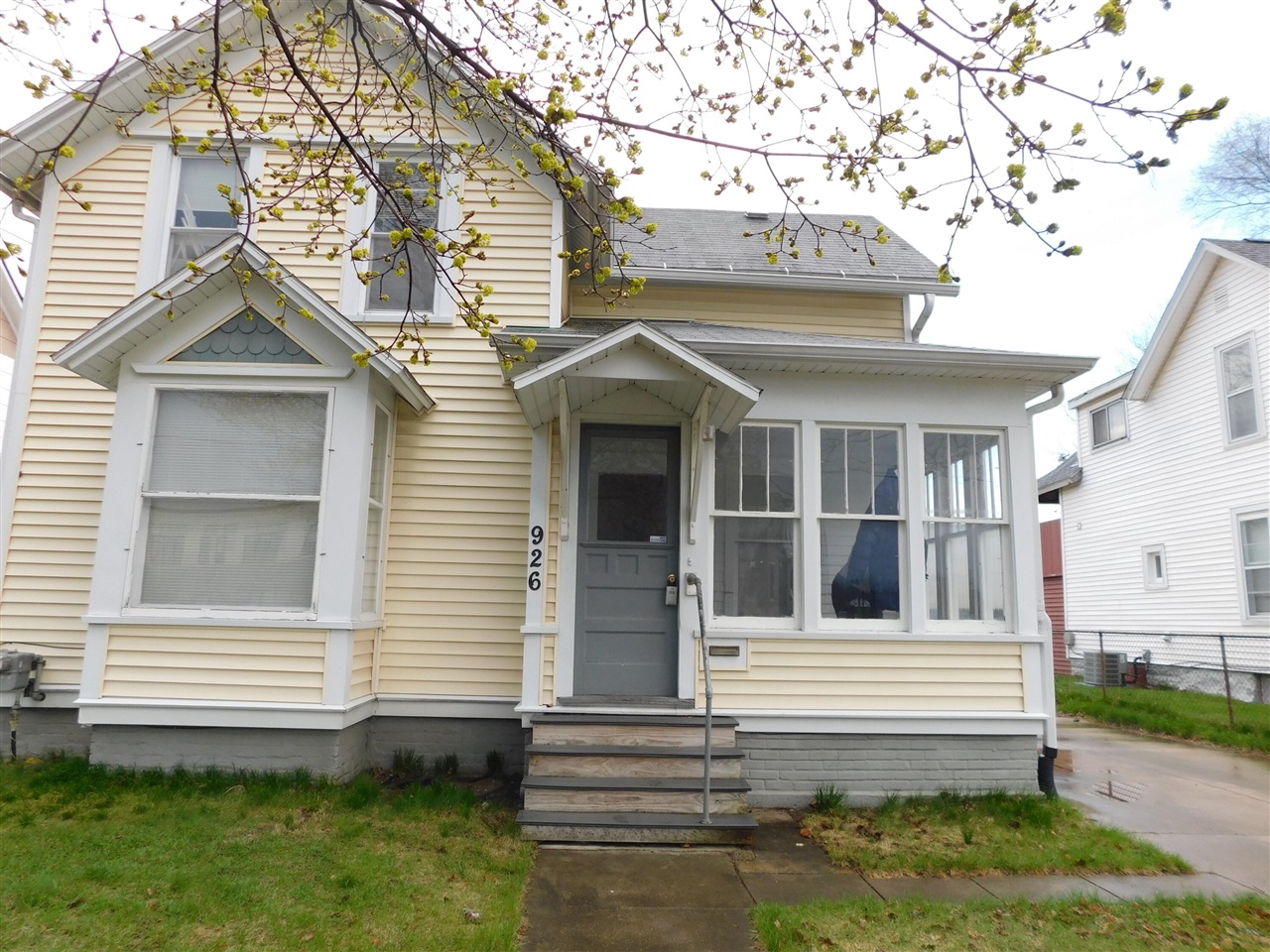 926 Cottage Avenue, Kalamazoo, MI, 49001-3011