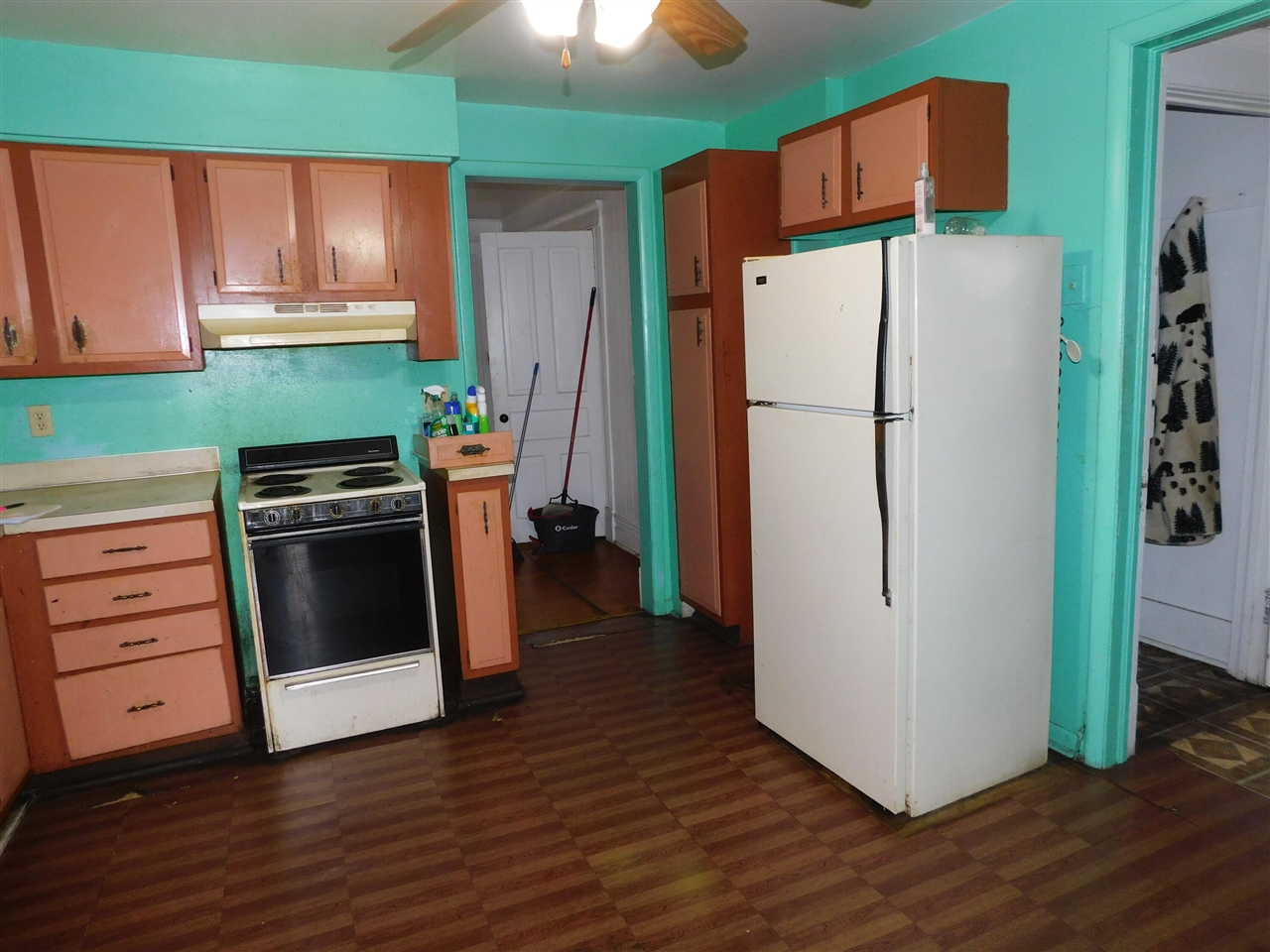926 Cottage Avenue, Kalamazoo, MI, 49001-3011