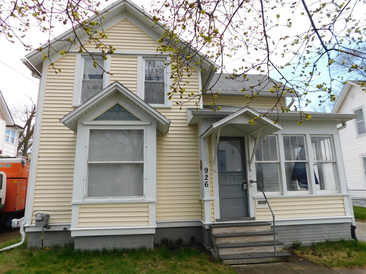 926 Cottage Avenue, Kalamazoo, MI, 49001-3011