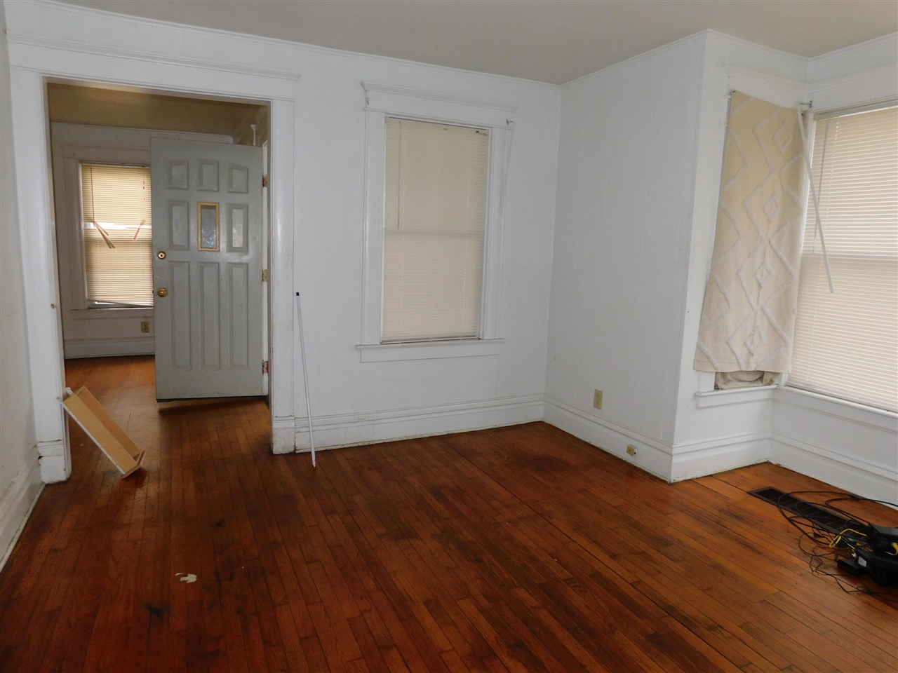 926 Cottage Avenue, Kalamazoo, MI, 49001-3011