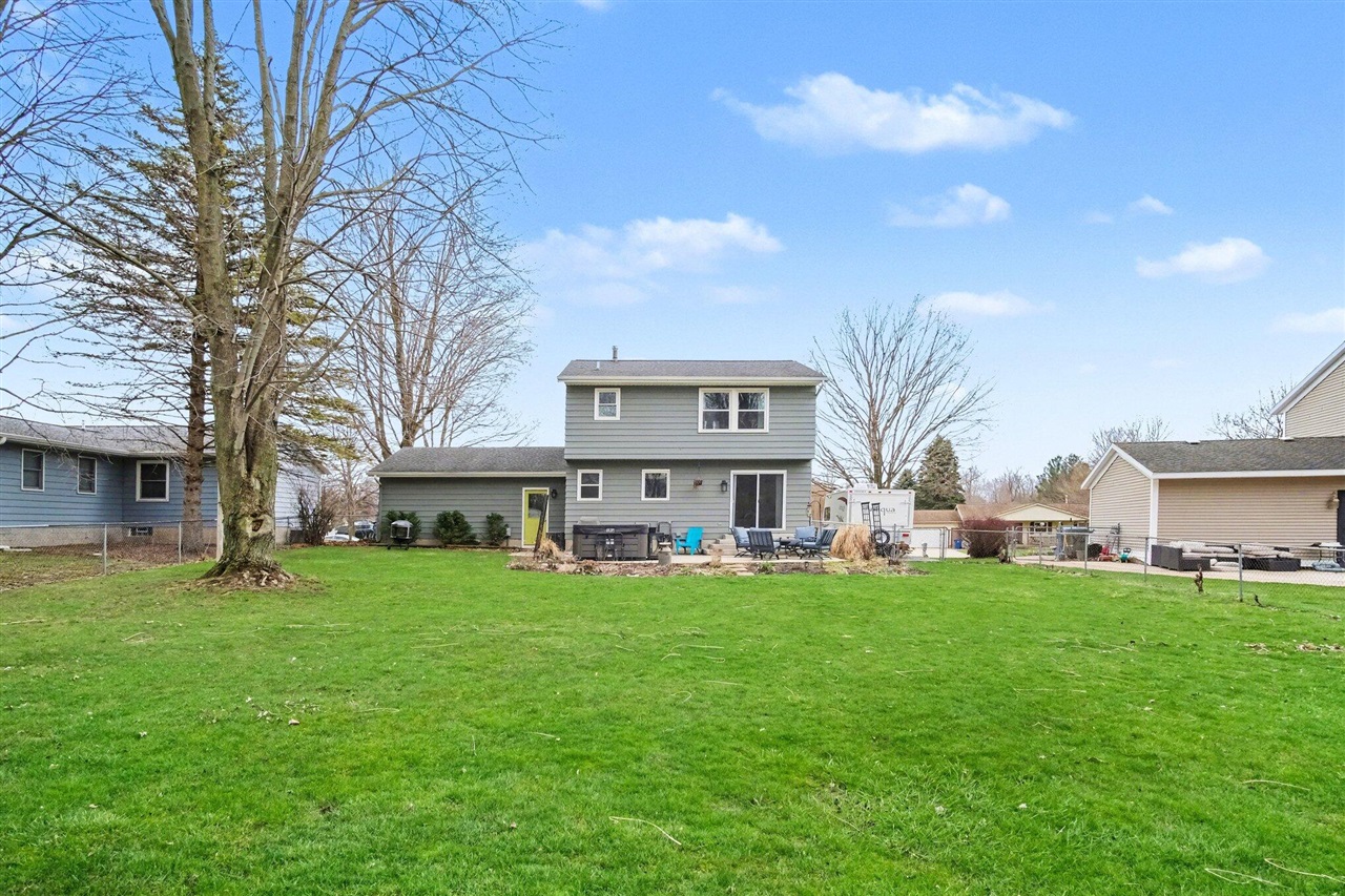 227 Ann Street, Coopersville, MI, 49404-1166