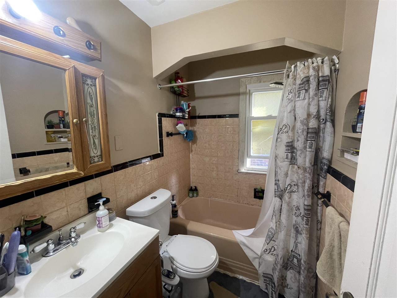 6761 Archdale Street, Detroit, MI, 48228-3570