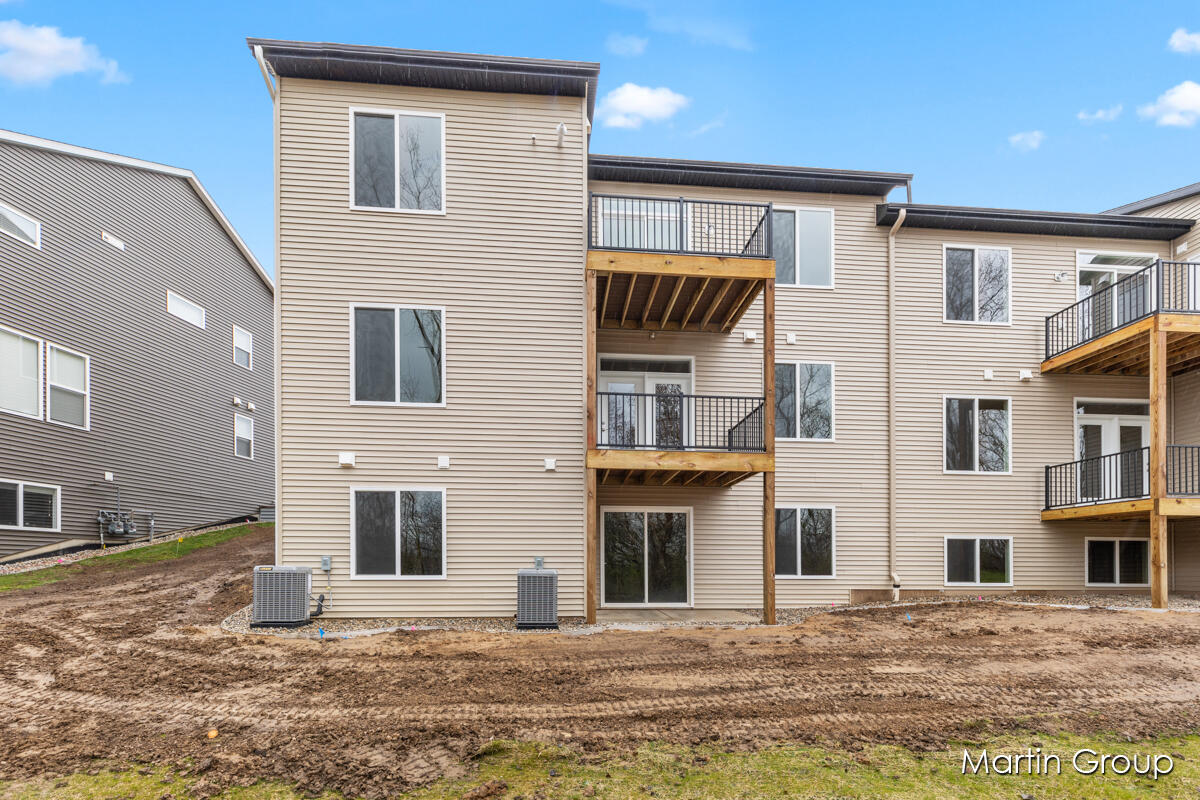 2213 Watertown Way, Grand Rapids, MI, 49505