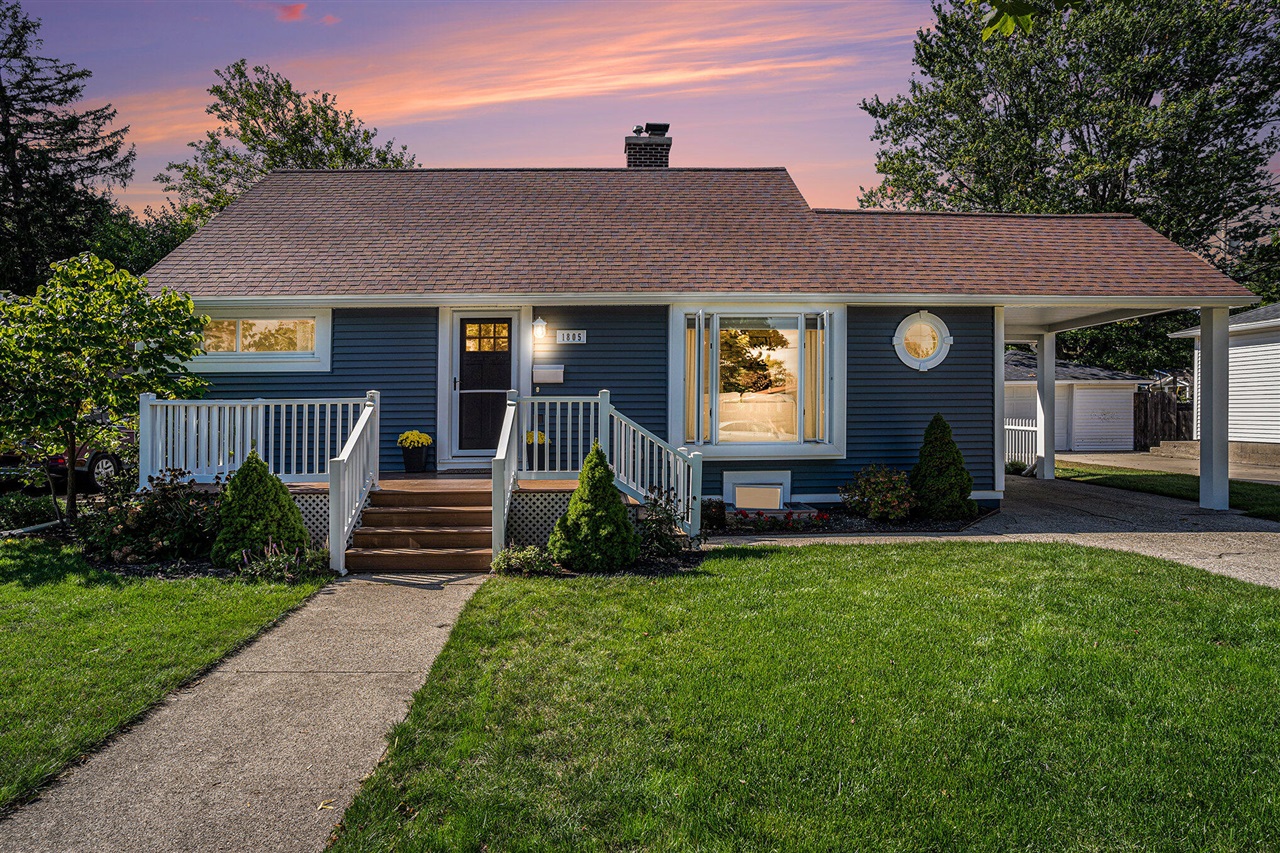 1805 Wisconsin Street, Grand Haven, MI, 49417-2571