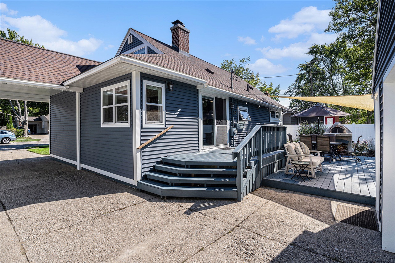 1805 Wisconsin Street, Grand Haven, MI, 49417-2571