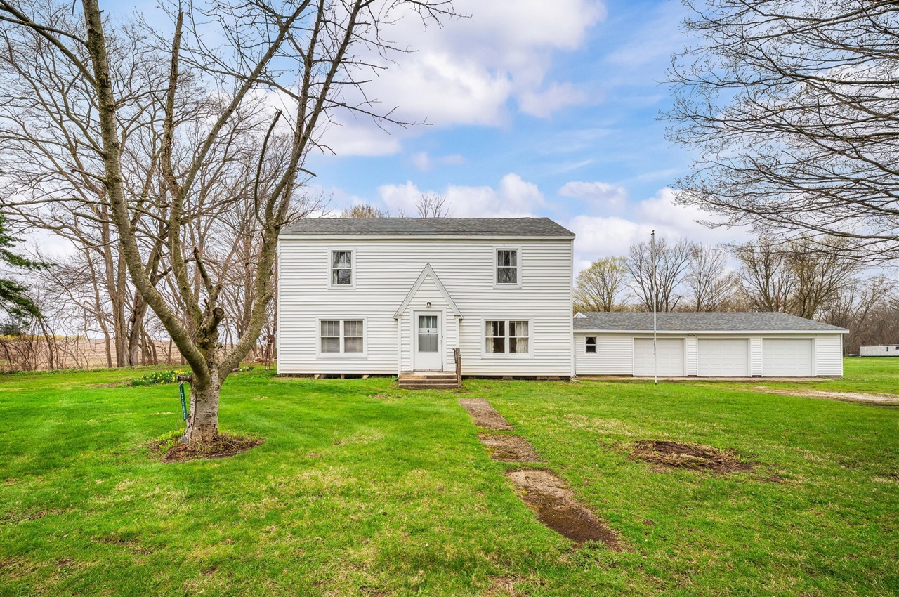 13690 Cleveland Avenue, Buchanan, MI, 49107-9337