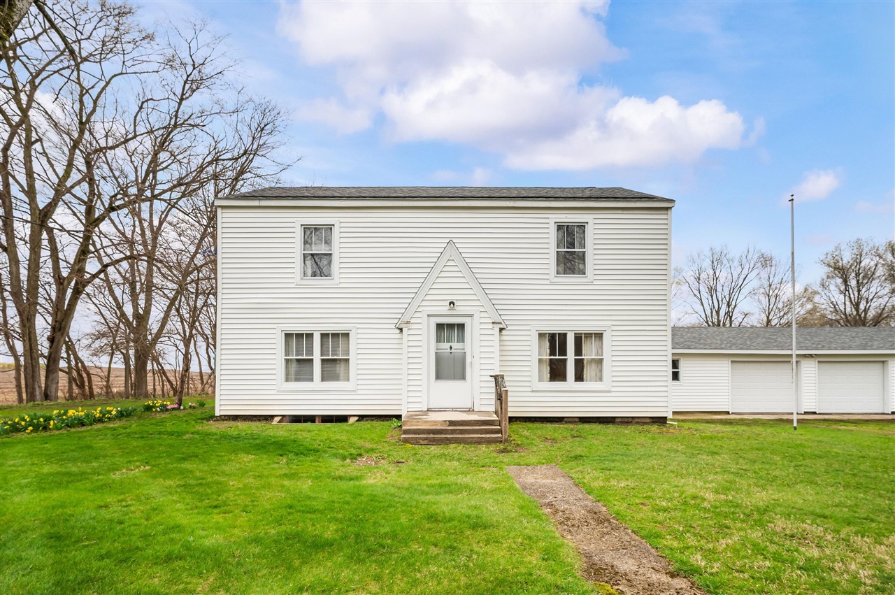 13690 Cleveland Avenue, Buchanan, MI, 49107-9337