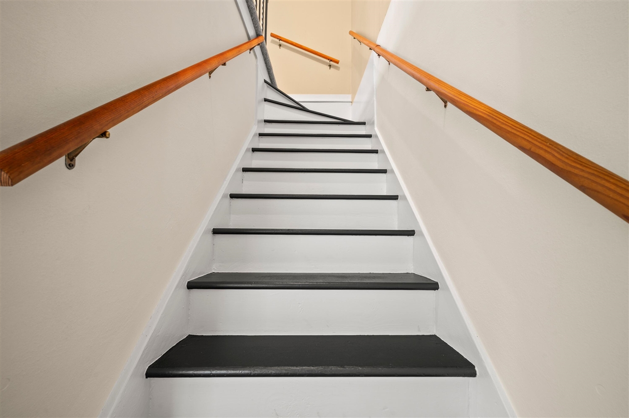 13690 Cleveland Avenue, Buchanan, MI, 49107-9337