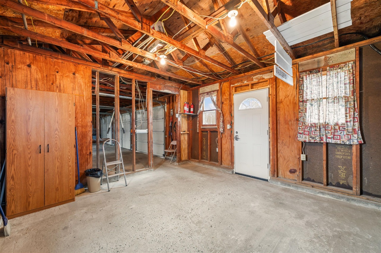 13690 Cleveland Avenue, Buchanan, MI, 49107-9337