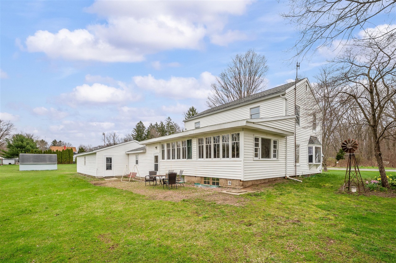 13690 Cleveland Avenue, Buchanan, MI, 49107-9337