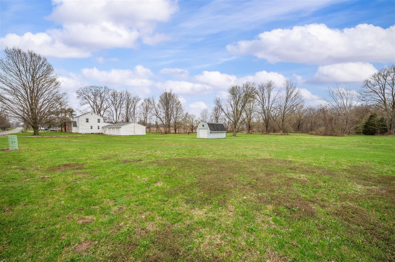 13690 Cleveland Avenue, Buchanan, MI, 49107-9337