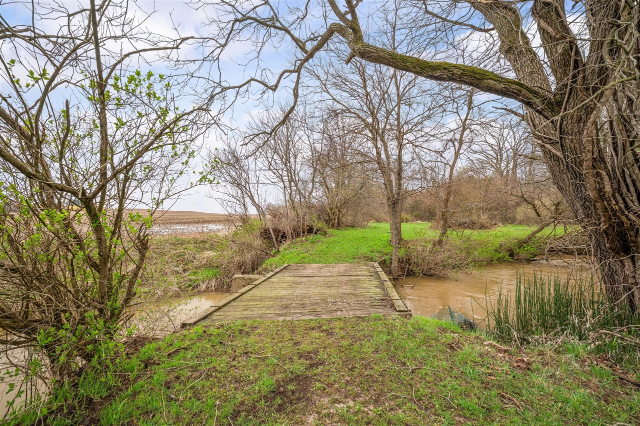 13690 Cleveland Avenue, Buchanan, MI, 49107-9337