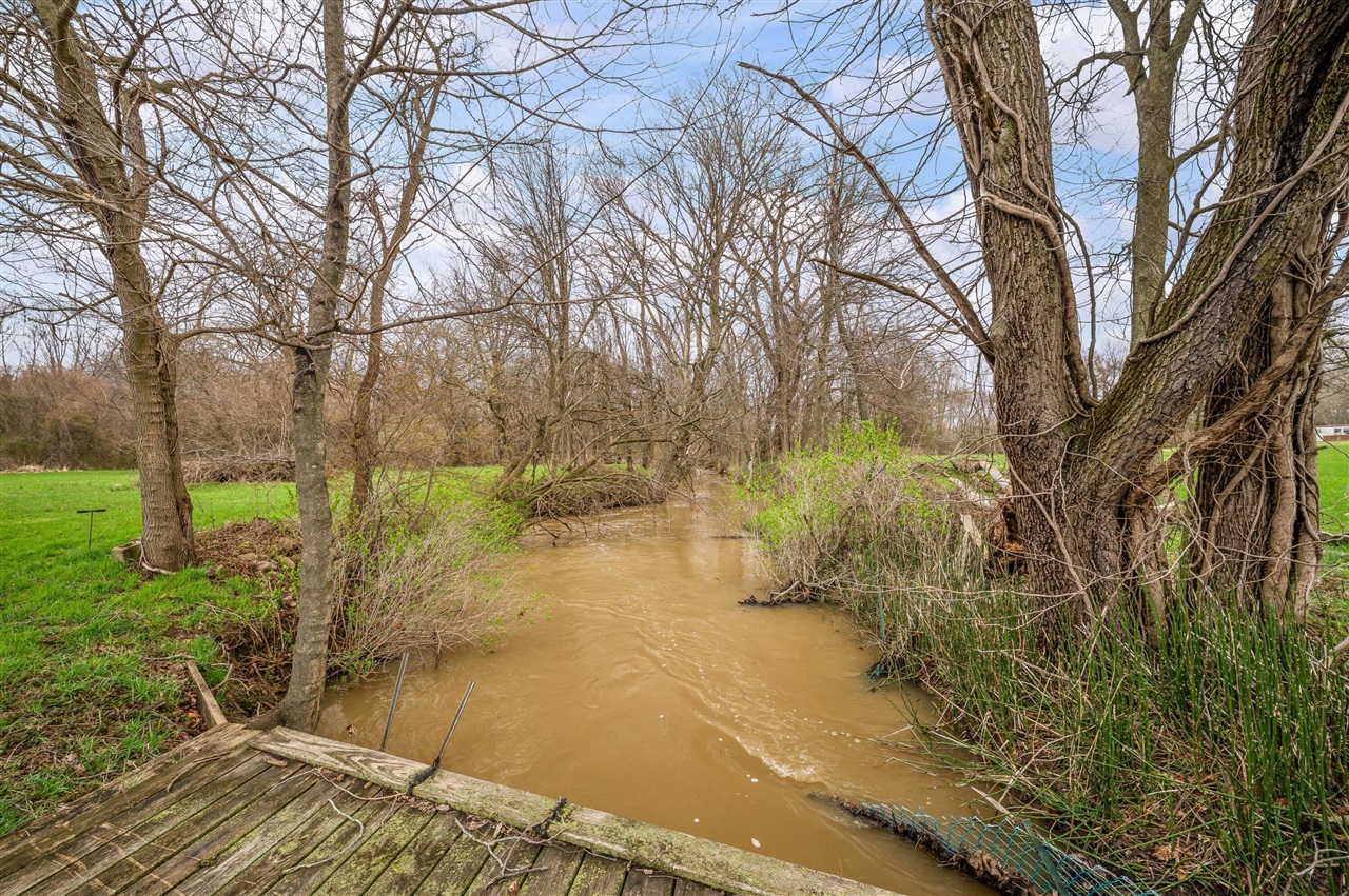 13690 Cleveland Avenue, Buchanan, MI, 49107-9337