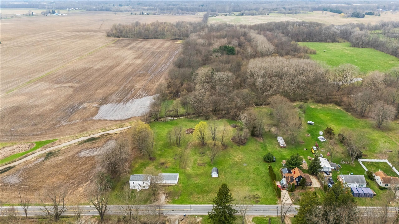 13690 Cleveland Avenue, Buchanan, MI, 49107-9337