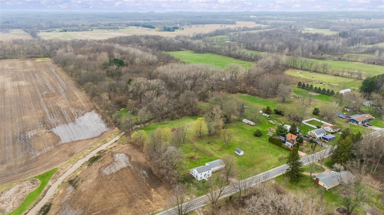 13690 Cleveland Avenue, Buchanan, MI, 49107-9337