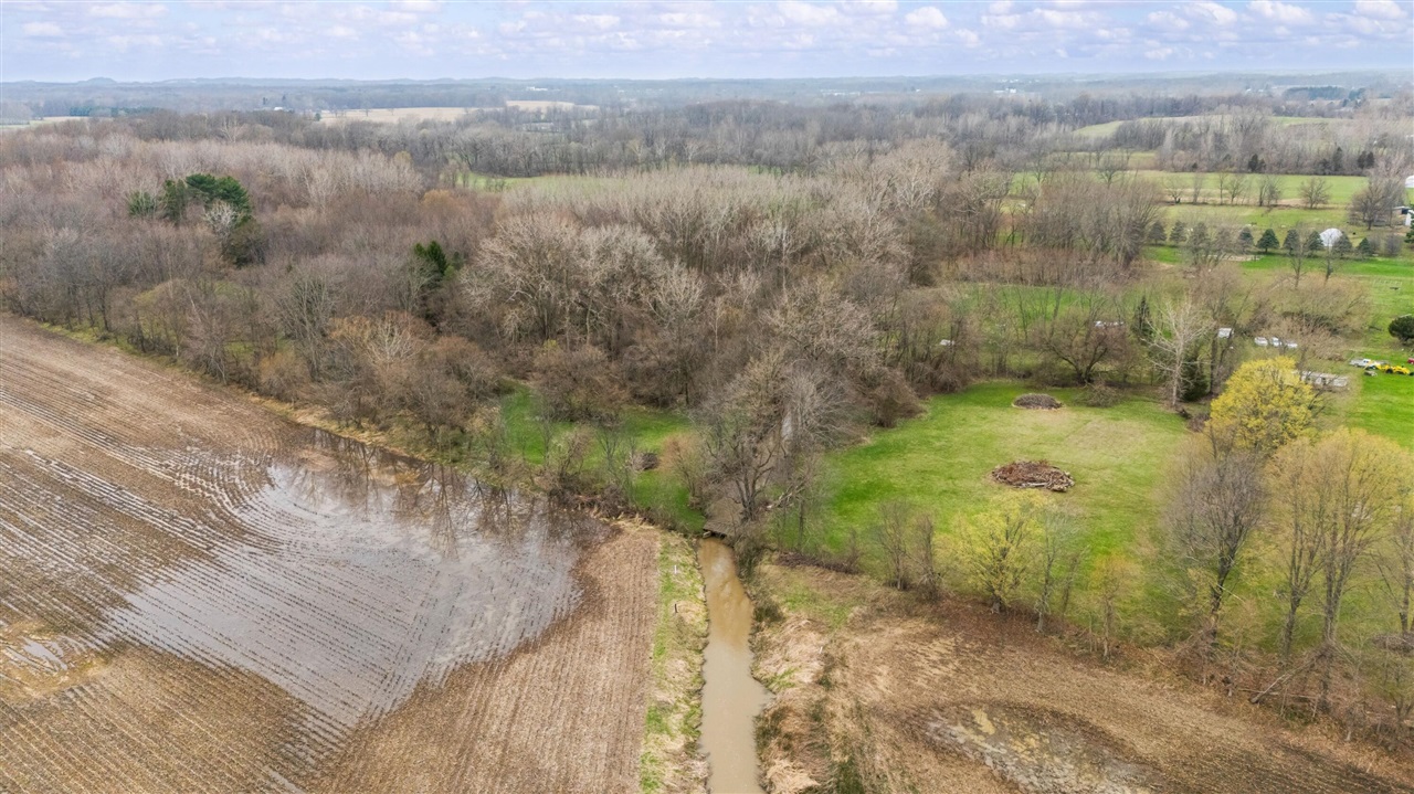 13690 Cleveland Avenue, Buchanan, MI, 49107-9337