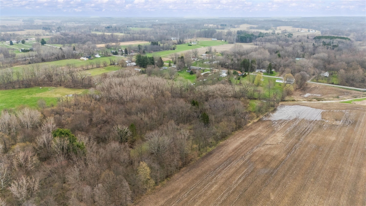 13690 Cleveland Avenue, Buchanan, MI, 49107-9337