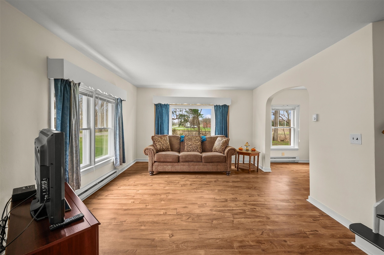 13690 Cleveland Avenue, Buchanan, MI, 49107-9337