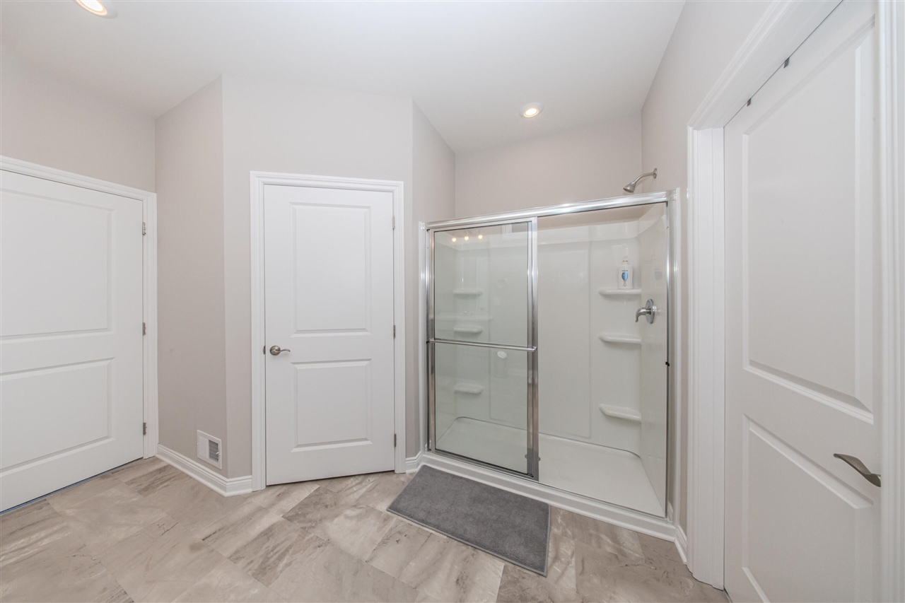 3380 Roslyn Drive, Ypsilanti, MI, 48197-4006