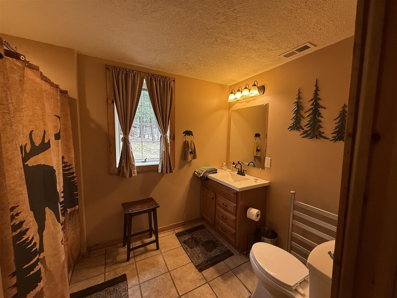 1075 Forest Ridge Trail, Charlevoix, MI, 49720-9695