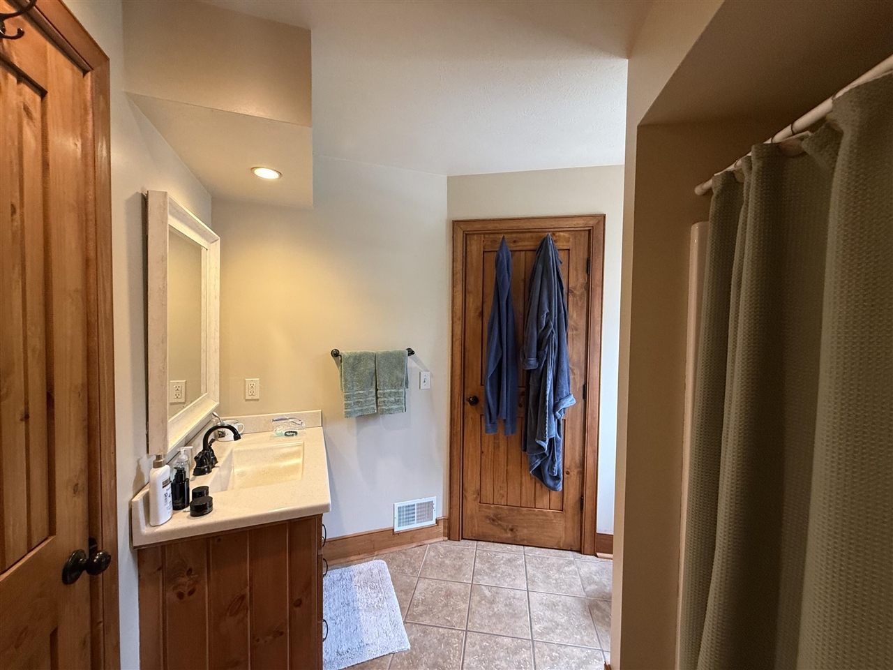 1075 Forest Ridge Trail, Charlevoix, MI, 49720-9695