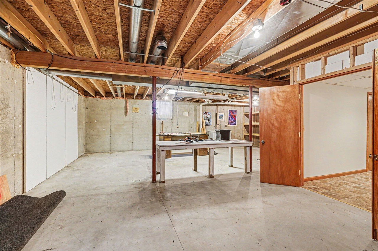 3724 Starchief Street, Kalamazoo, MI, 49048-6117