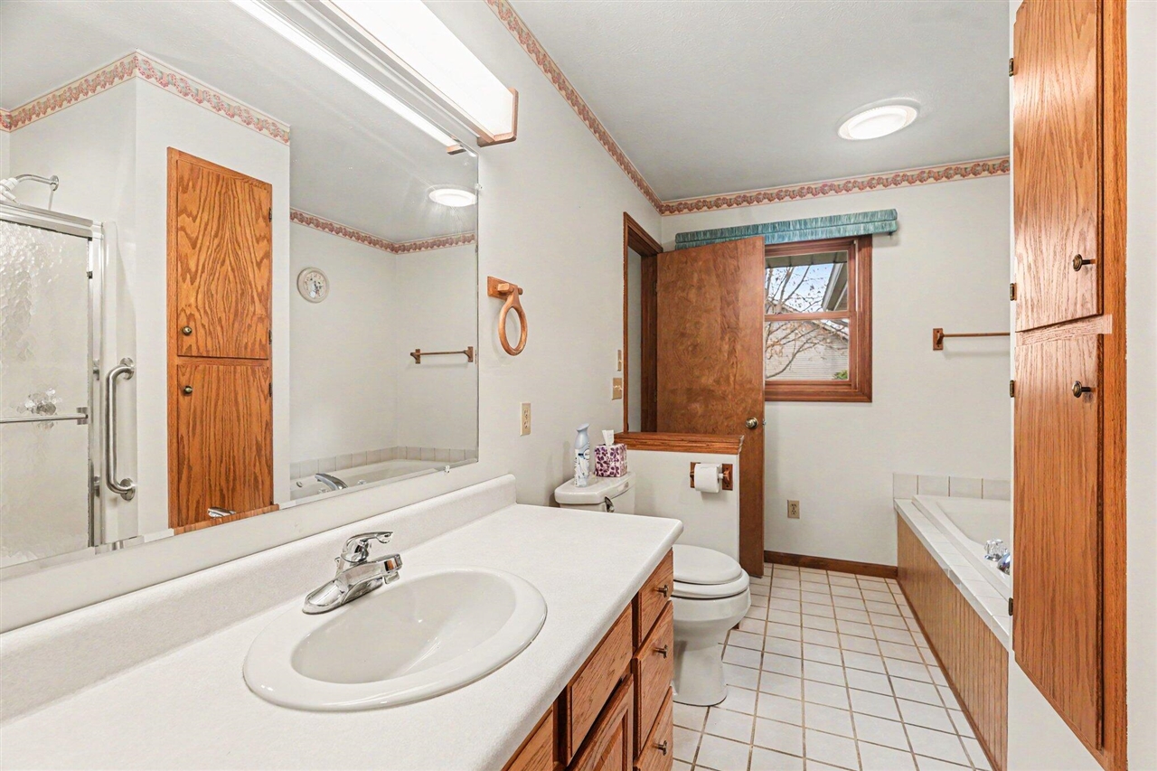 3724 Starchief Street, Kalamazoo, MI, 49048-6117