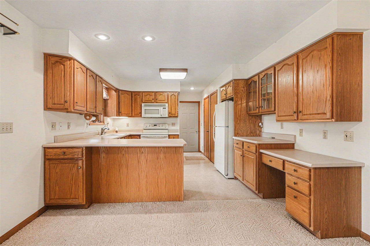 3724 Starchief Street, Kalamazoo, MI, 49048-6117