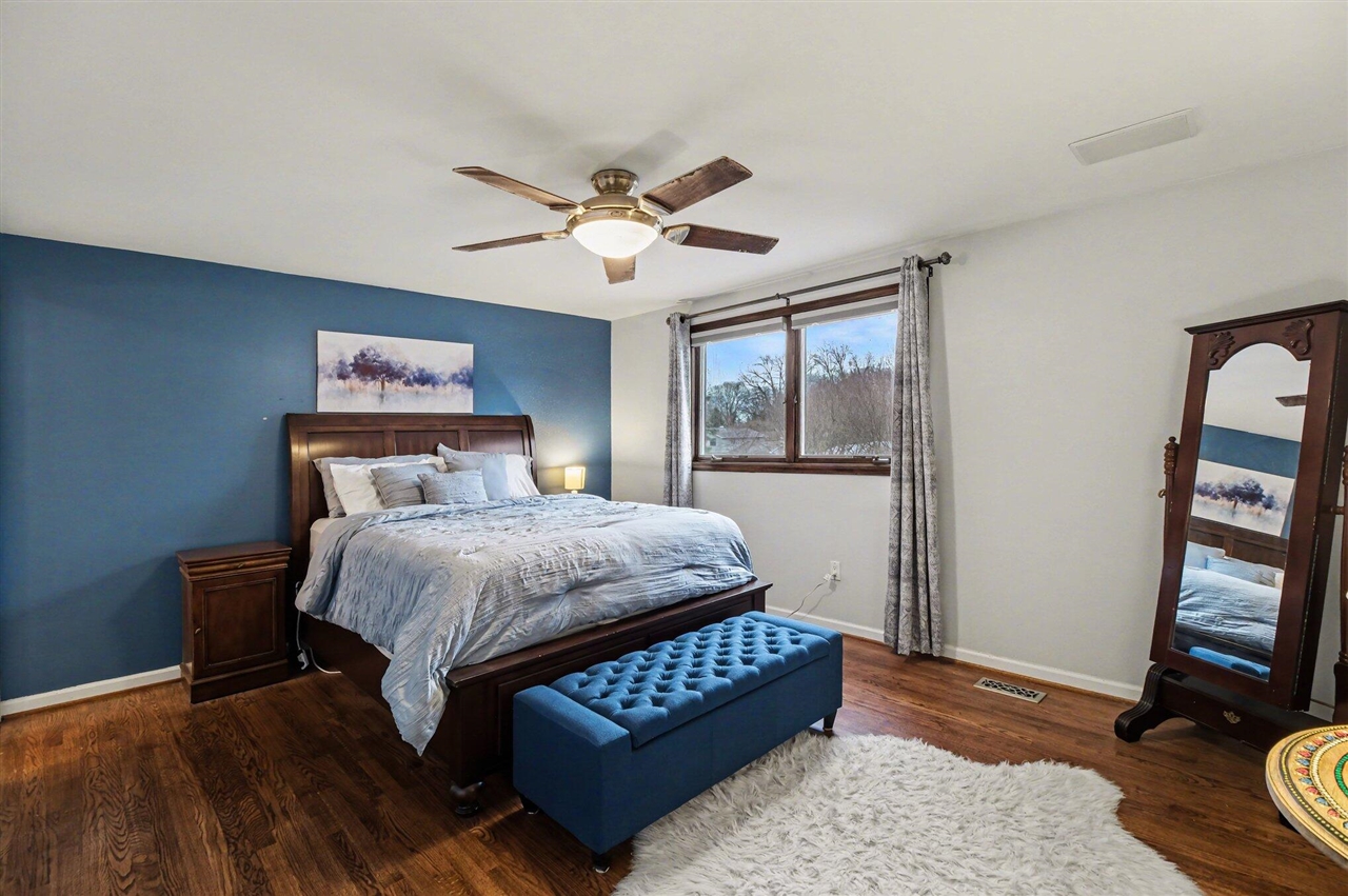 3786 Quarton Road, Bloomfield Hills, MI, 48302-4037