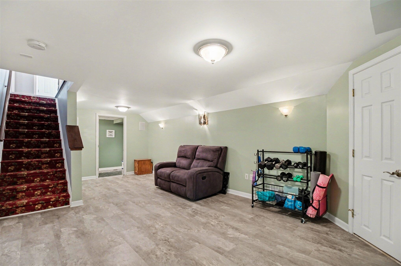 3786 Quarton Road, Bloomfield Hills, MI, 48302-4037