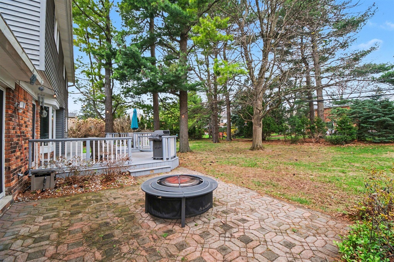 3786 Quarton Road, Bloomfield Hills, MI, 48302-4037