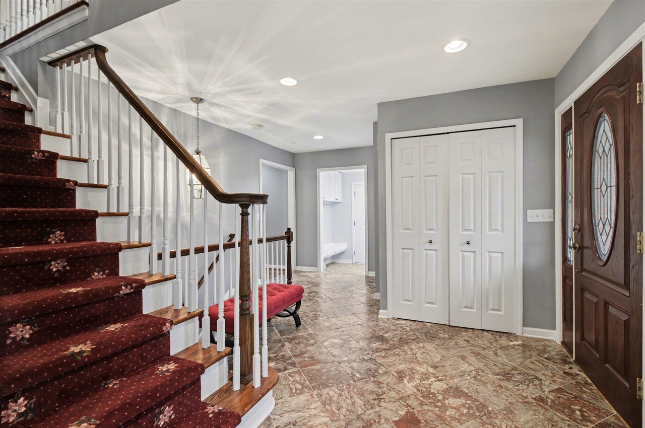 3786 Quarton Road, Bloomfield Hills, MI, 48302-4037