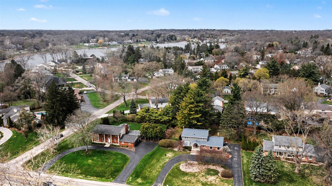 3786 Quarton Road, Bloomfield Hills, MI, 48302-4037