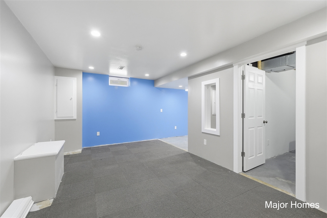 401 Anderson Drive, Wayland, MI, 49348