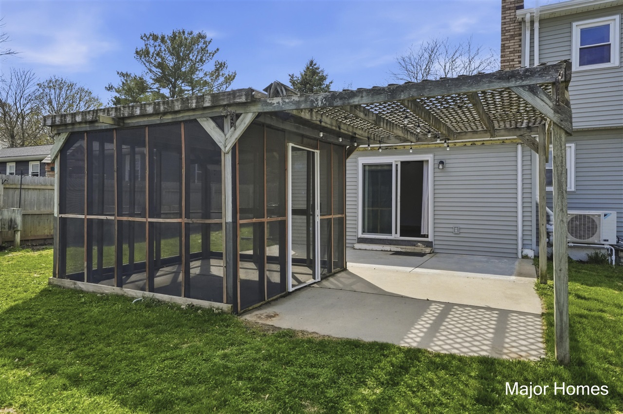 401 Anderson Drive, Wayland, MI, 49348