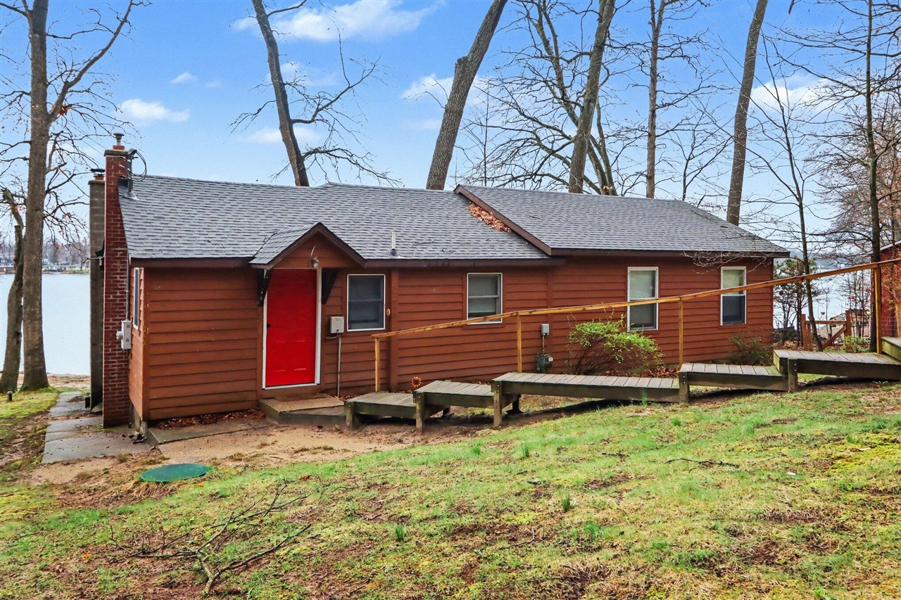 2359 Pebble Creek Court, Bay City, MI, 48706