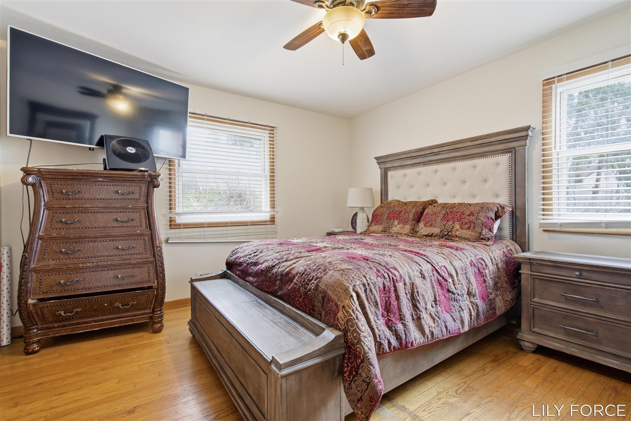 745 Barnett Place, Grand Rapids, MI, 49503-1153