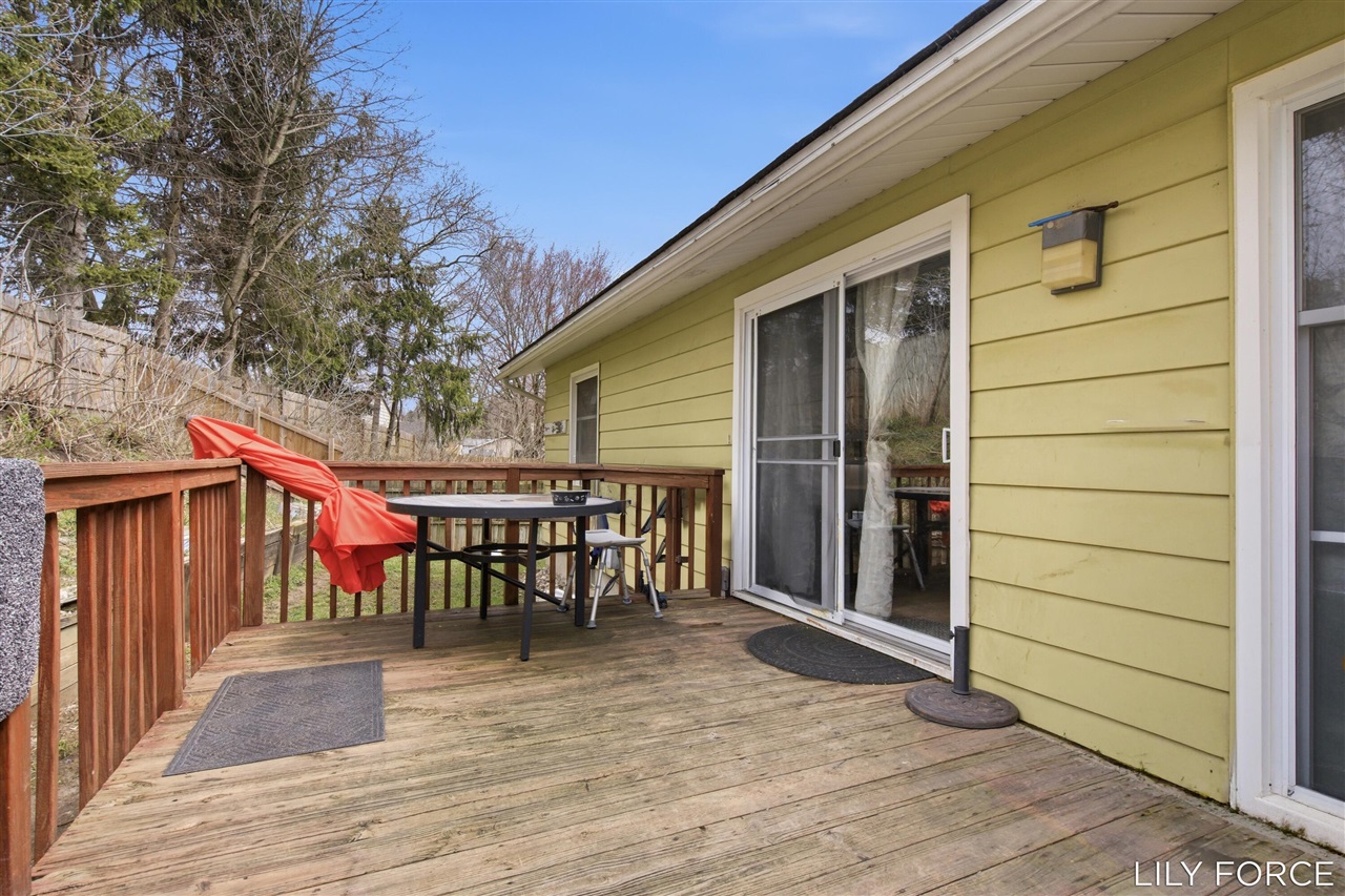 745 Barnett Place, Grand Rapids, MI, 49503-1153