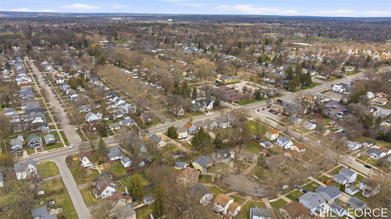 745 Barnett Place, Grand Rapids, MI, 49503-1153