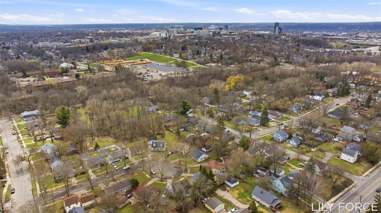 745 Barnett Place, Grand Rapids, MI, 49503-1153