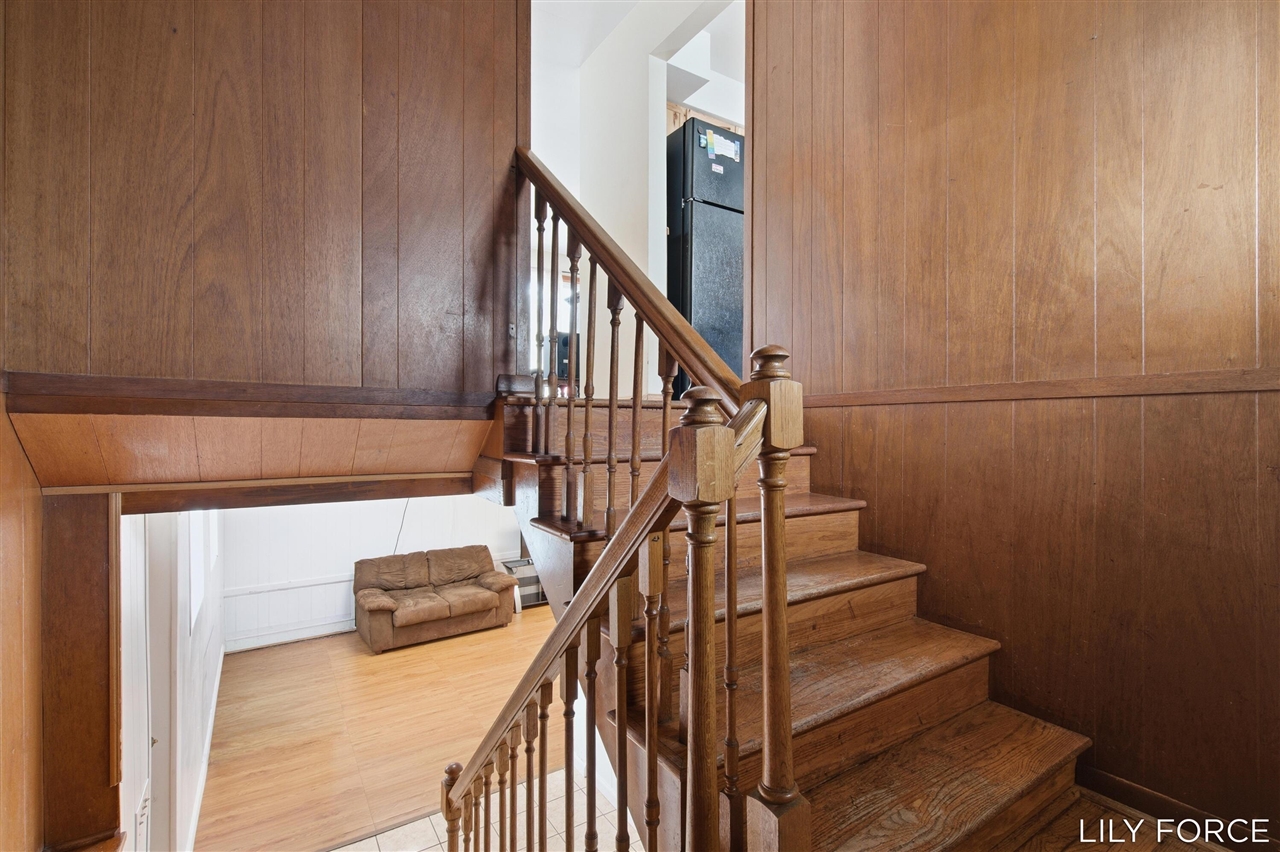 745 Barnett Place, Grand Rapids, MI, 49503-1153