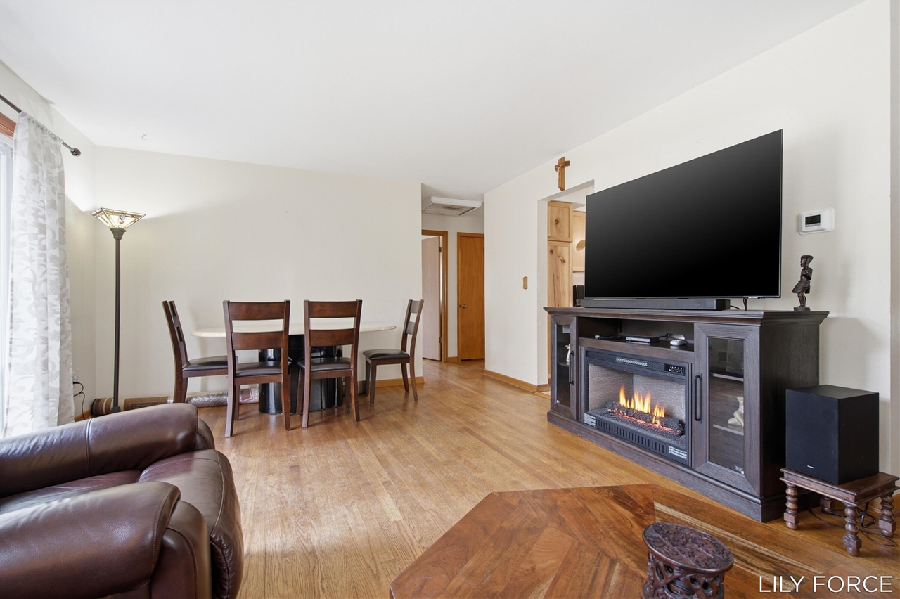 745 Barnett Place, Grand Rapids, MI, 49503-1153